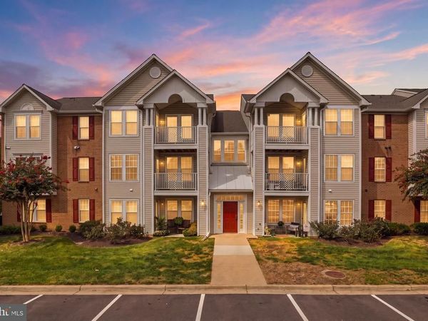 697 WINDING STREAM WAY, Unit 104, ODENTON, MD 21113