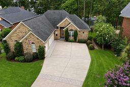 152 Summer Breeze Drive  photo 4