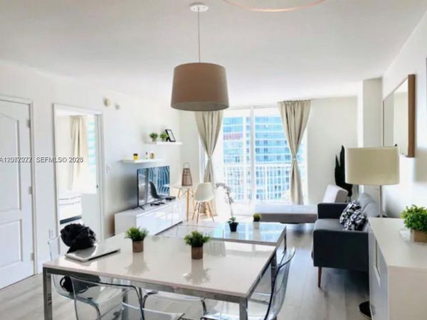 1200 Brickell Bay Dr , Unit 3705, Miami, FL 33131
