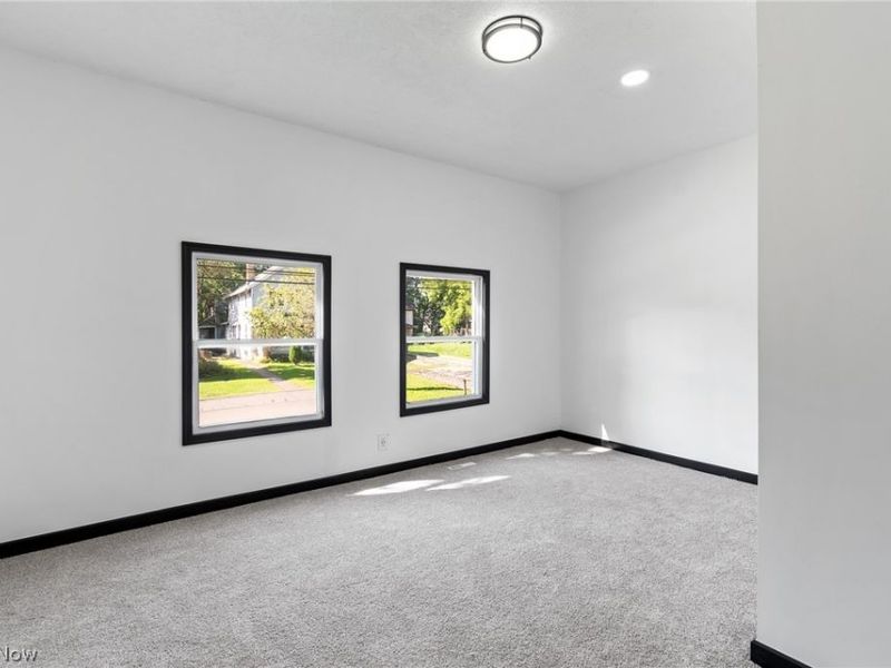 103 W Miller Avenue, Akron, OH 44301 Photo 18