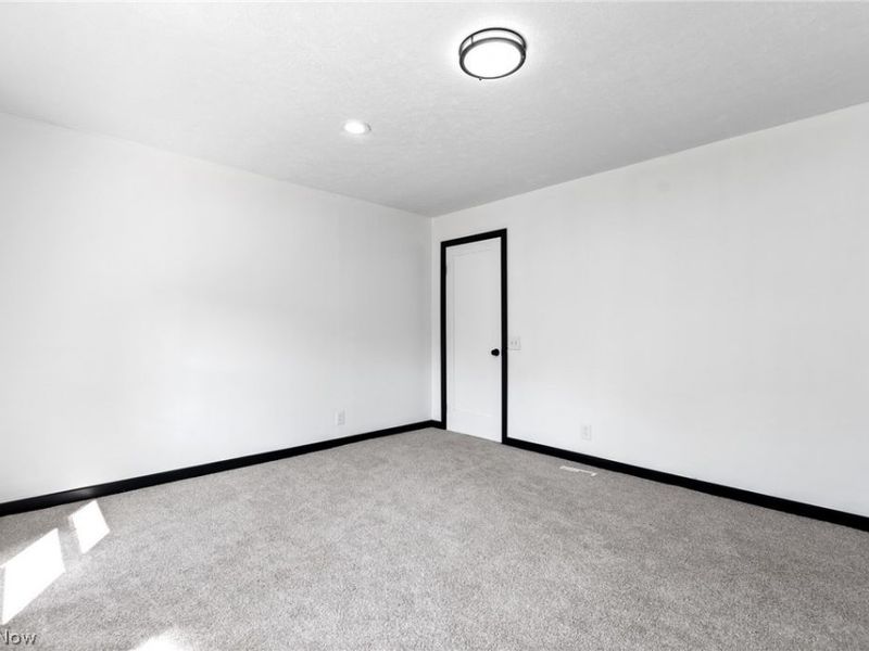 103 W Miller Avenue, Akron, OH 44301 Photo 25