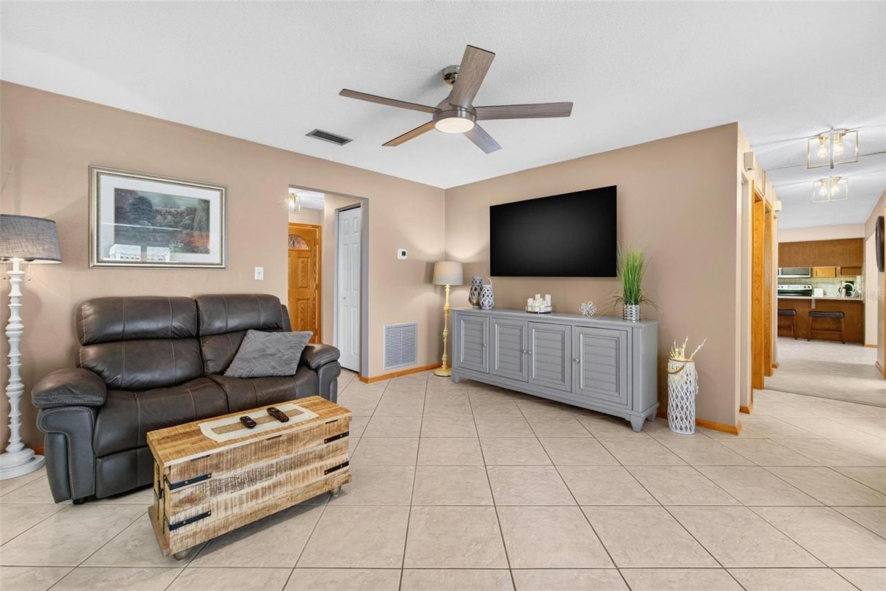 6225 43rd Avenue N, Kenneth City, FL 33709 Photo