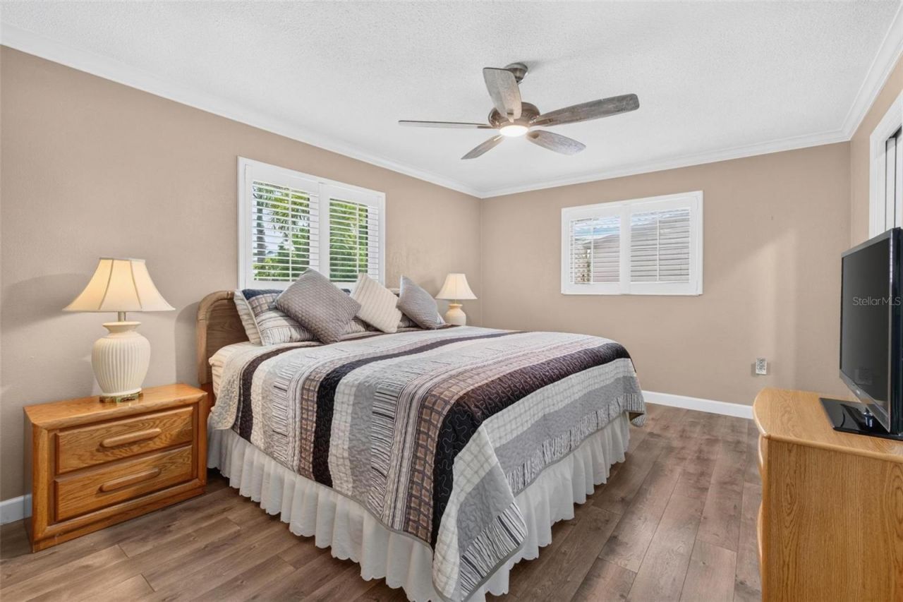 6225 43rd Avenue N, Kenneth City, FL 33709 Photo