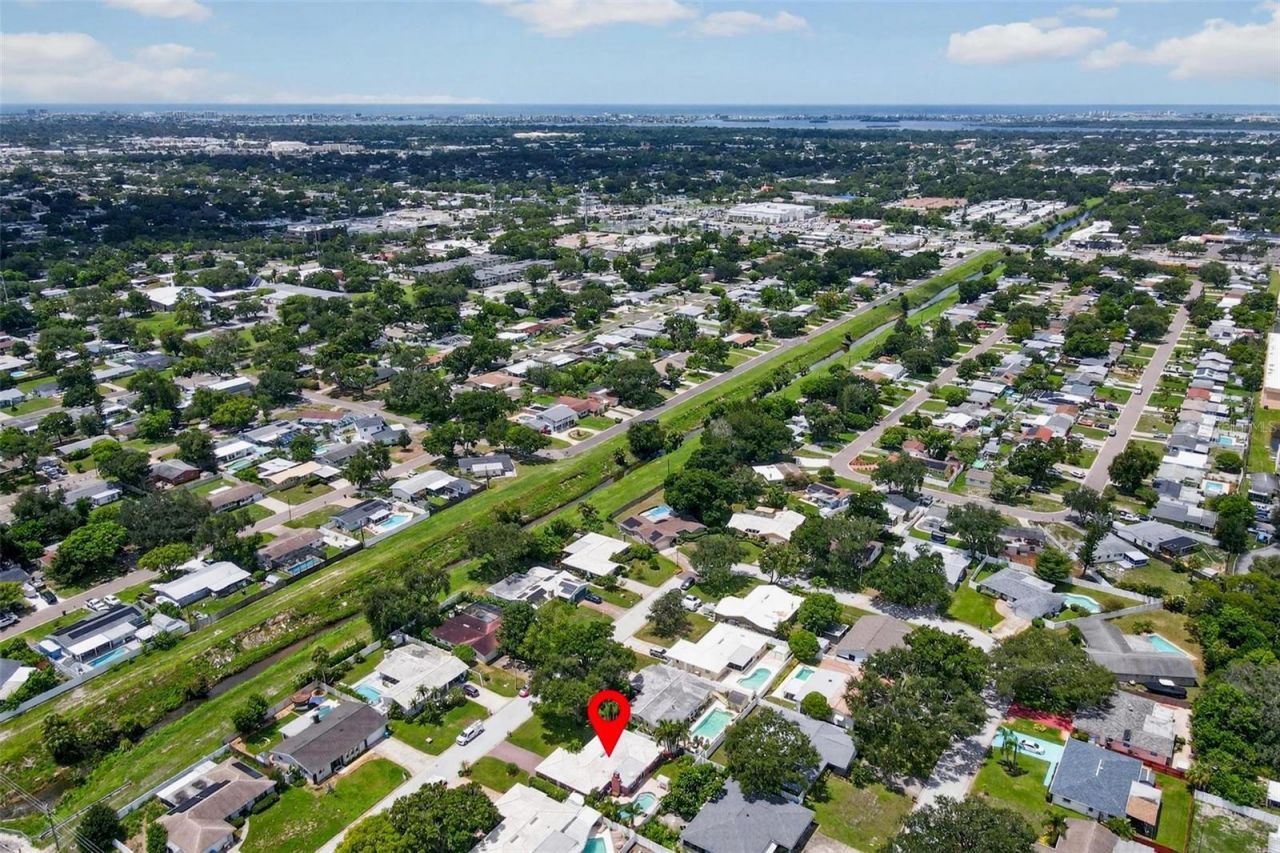 6225 43rd Avenue N, Kenneth City, FL 33709 Photo