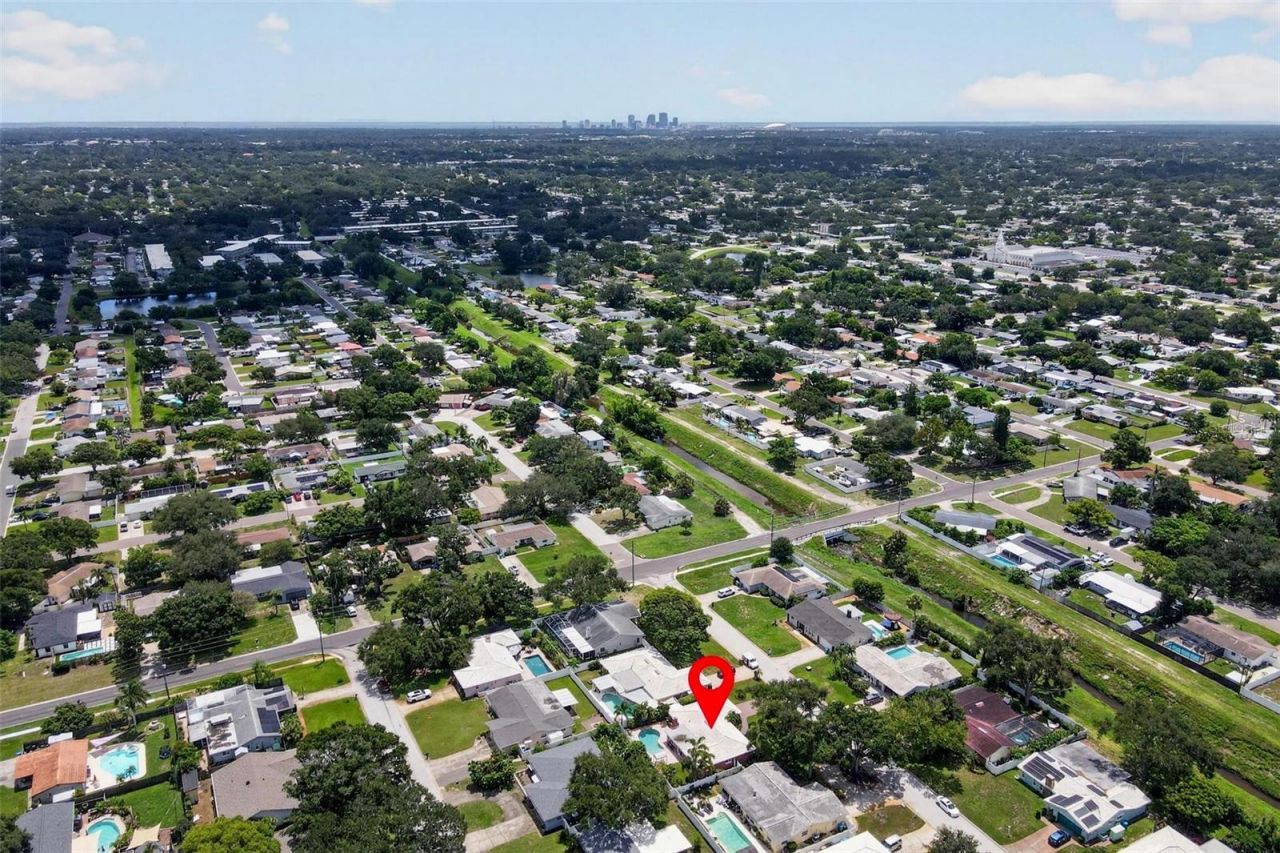 6225 43rd Avenue N, Kenneth City, FL 33709 Photo