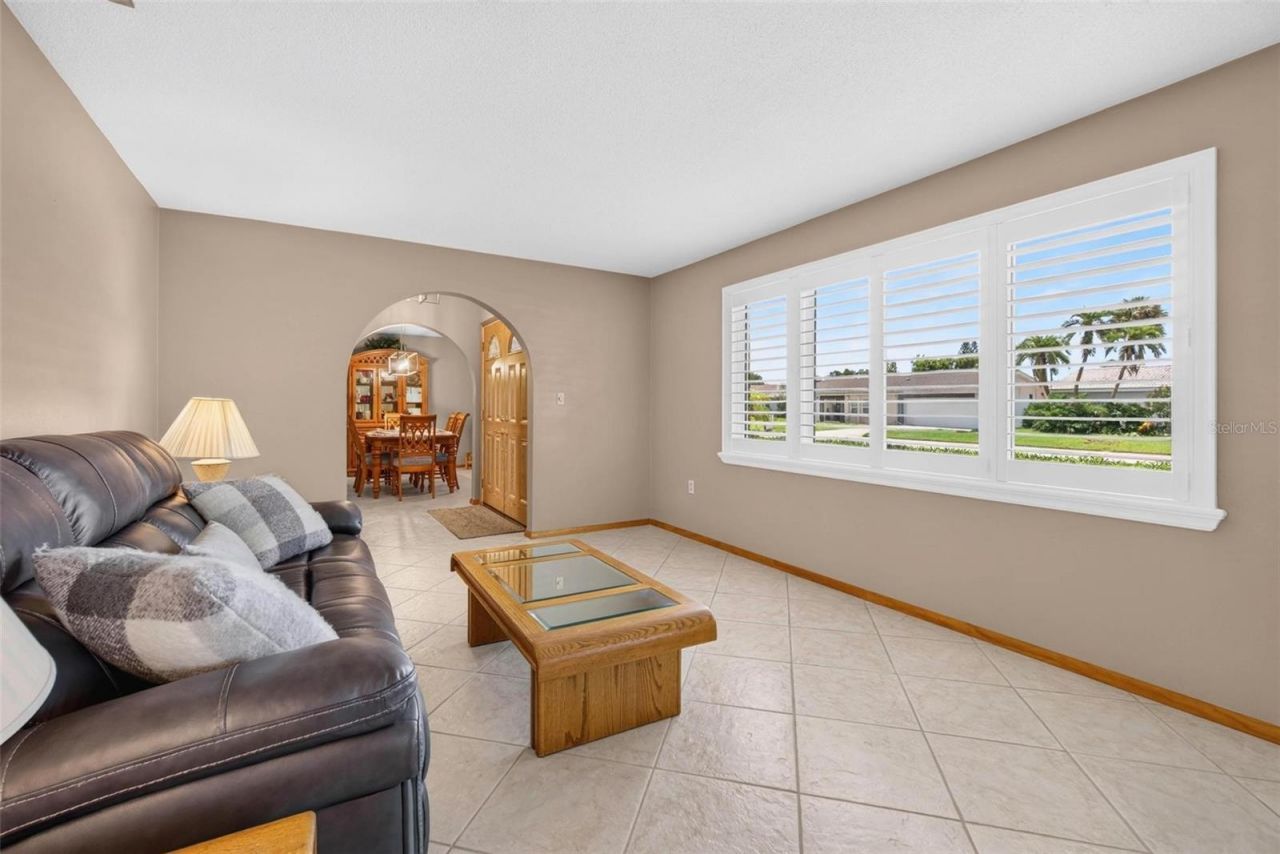 6225 43rd Avenue N, Kenneth City, FL 33709 Photo
