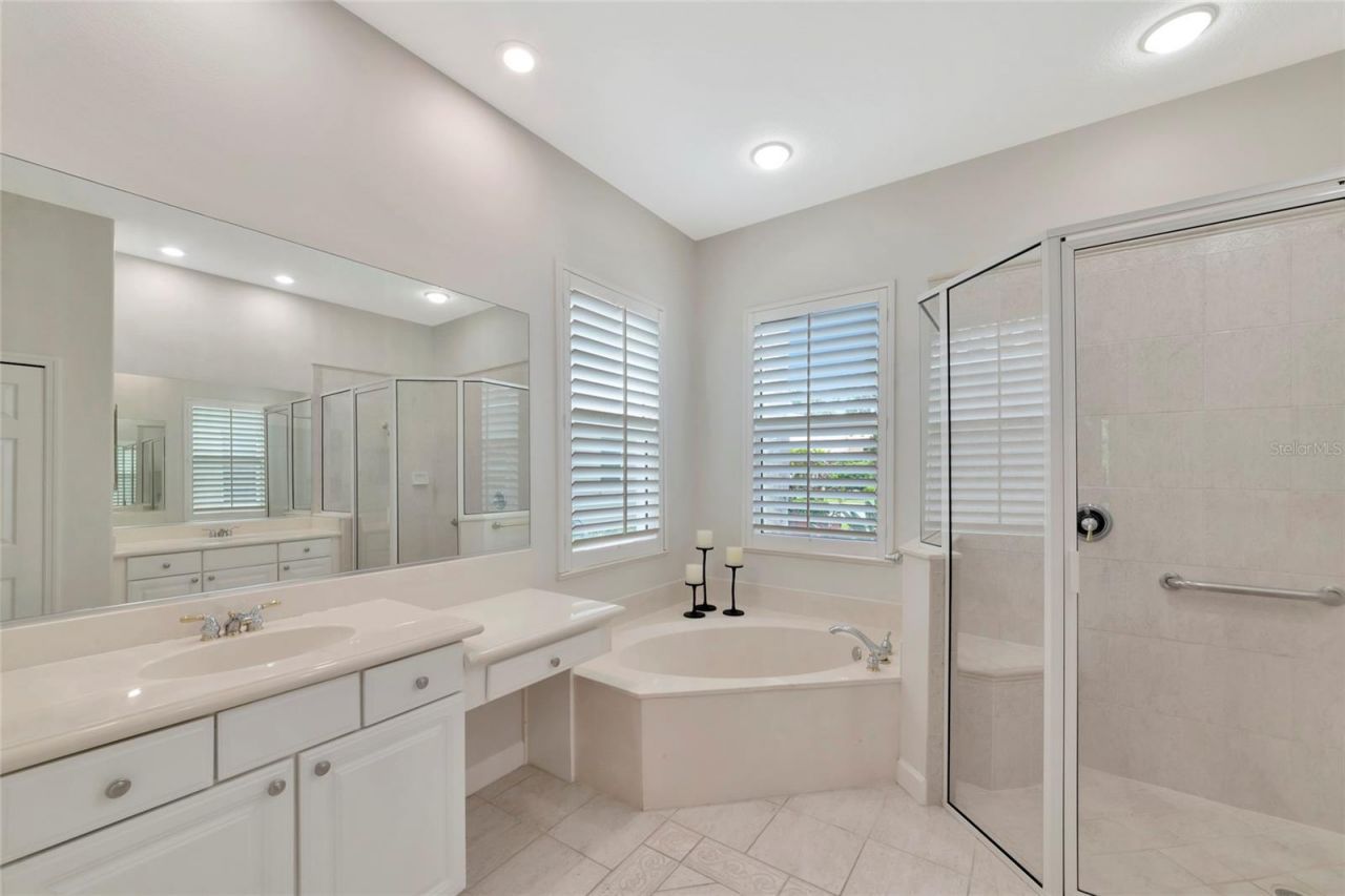 4953 Gardiners Bay Circle, Sarasota, FL 34238 Photo
