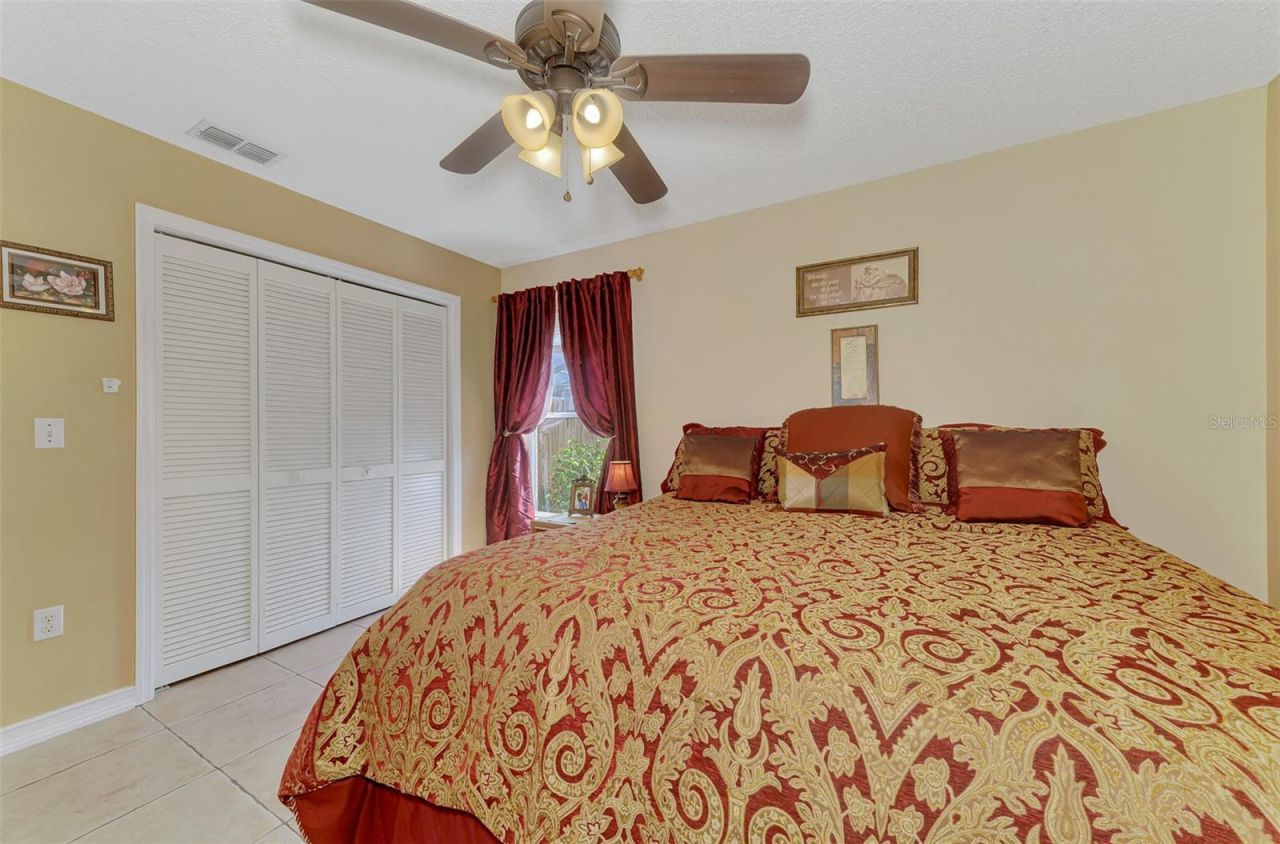 3911 77th Place E, Sarasota, FL 34243 Photo