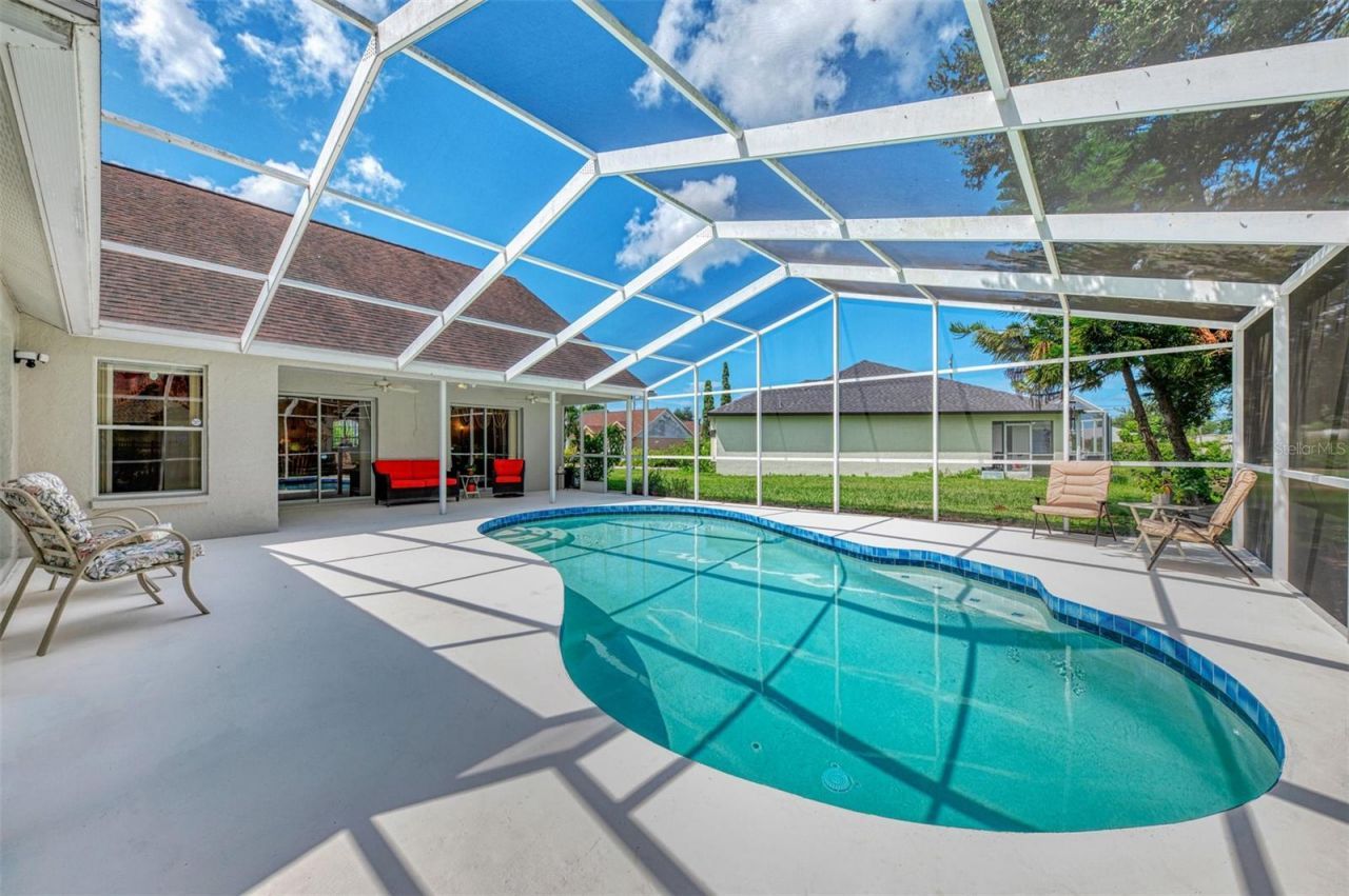 3911 77th Place E, Sarasota, FL 34243 Photo