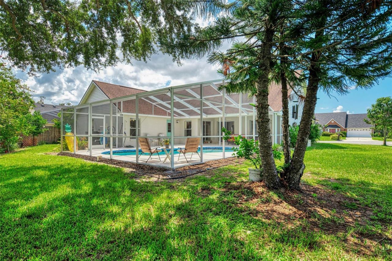 3911 77th Place E, Sarasota, FL 34243 Photo