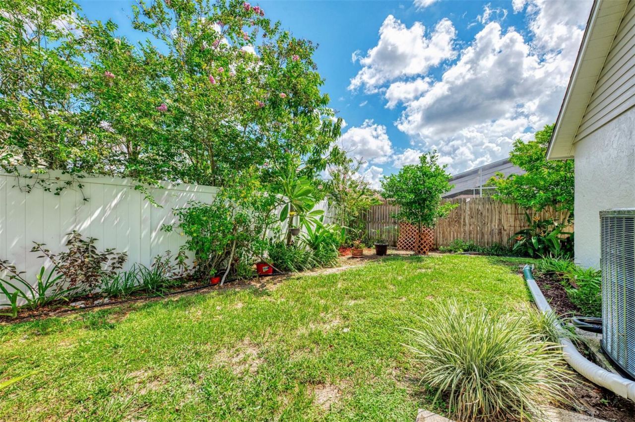 3911 77th Place E, Sarasota, FL 34243 Photo