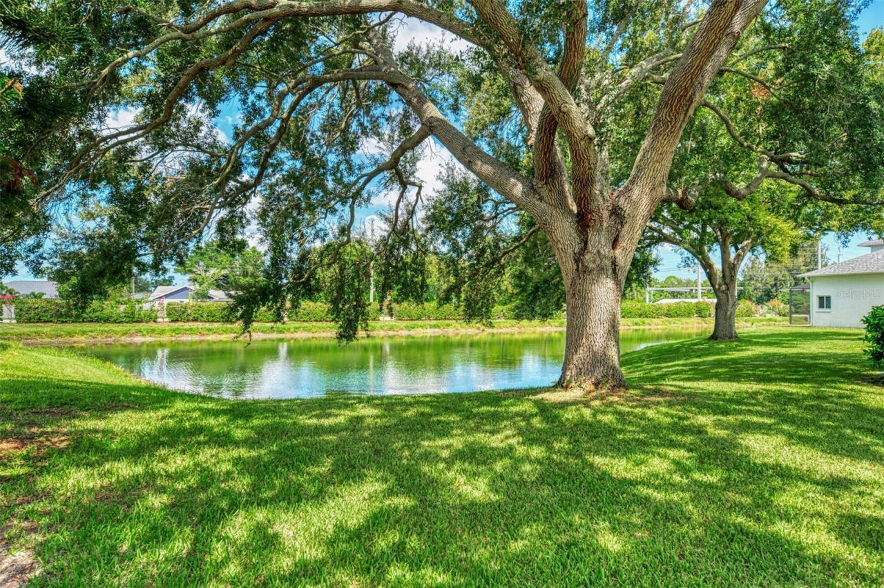 3911 77th Place E, Sarasota, FL 34243 Photo