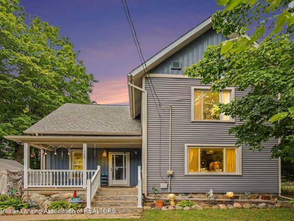 718 E Race Road, Leslie, MI 49251