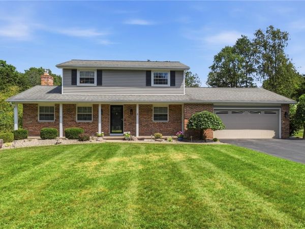 8 Da Vinci Drive , Rochester, NY 14624