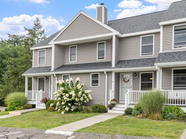 4 Sycamore Dr, Unit 4, Leominster, MA 01453