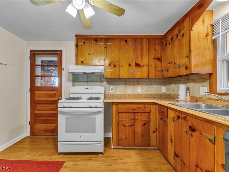 1547 49th Street, Canton, OH 44709 Photo 4