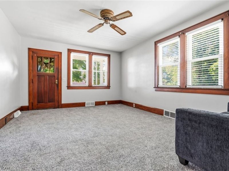 4645 Kendal Street SW, Canton, OH 44706 Photo 8