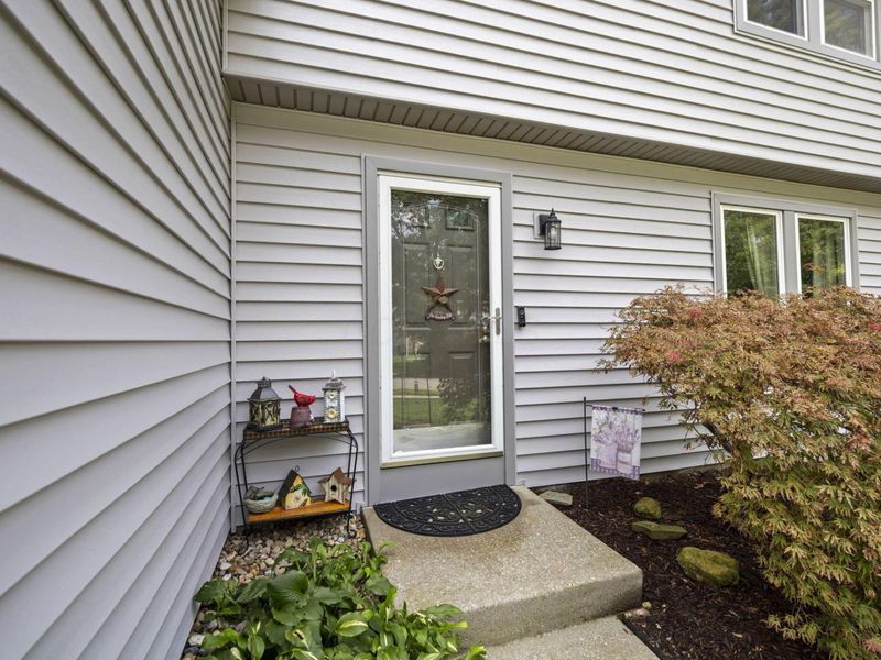 4111 Spring Flower Court, Columbus, OH 43230 Photo 9