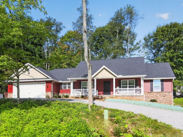 782 Crestrose Drive , Howard, OH 43028