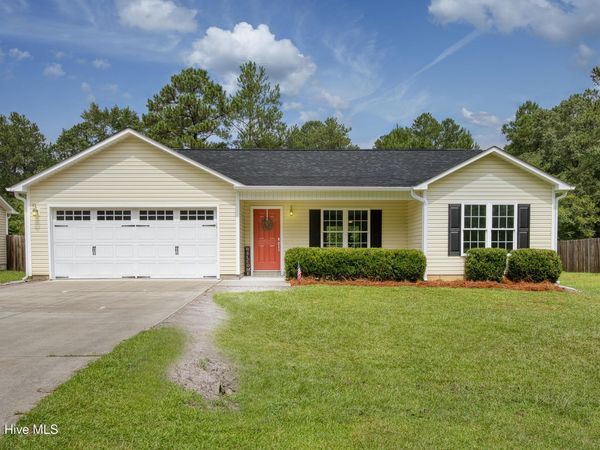 212 Sweet Gum Lane , Richlands, NC 28574