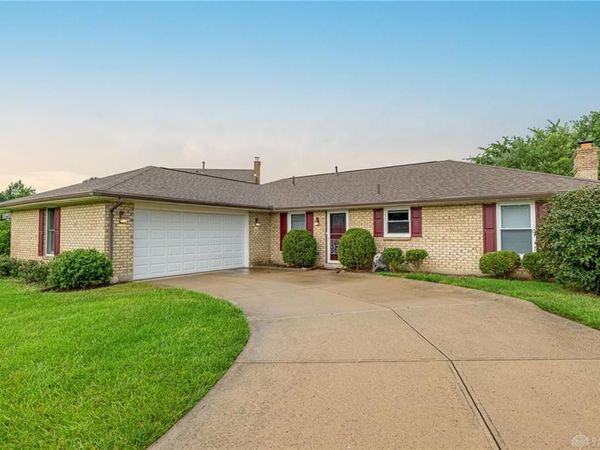 1621 Silver Lake Drive, Washington TWP, OH 45458