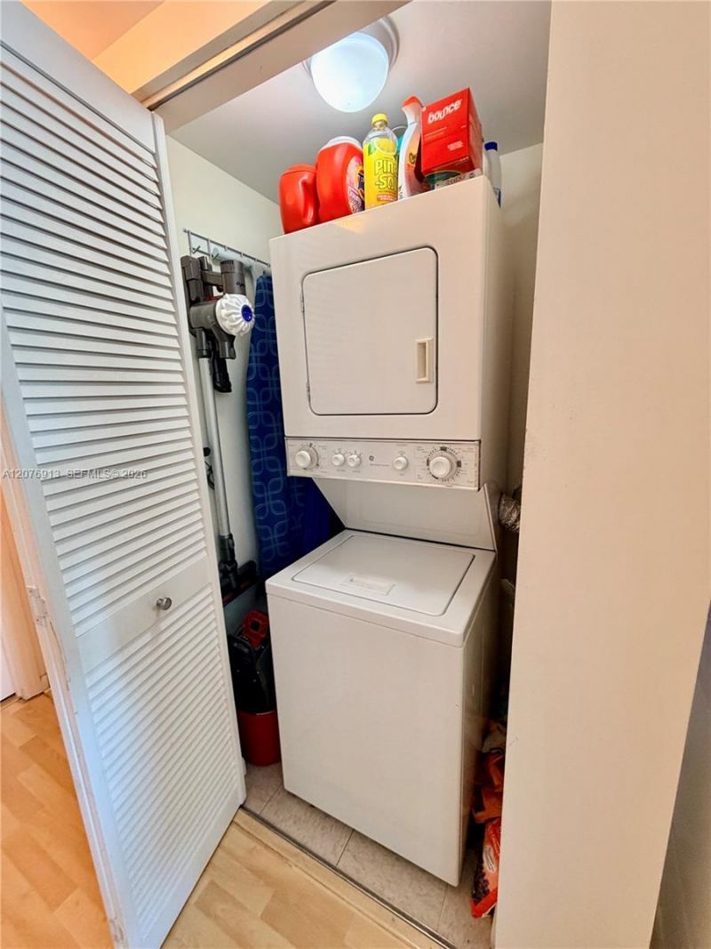 2101 Brickell Ave , Unit 1805, Miami, FL 33129 Photo