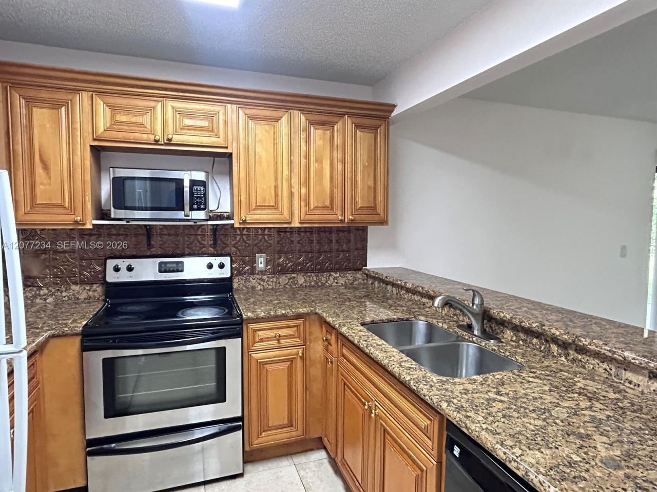 1525 Lake Crystal Dr, Unit D, West Palm Beach, FL 33411 Photo