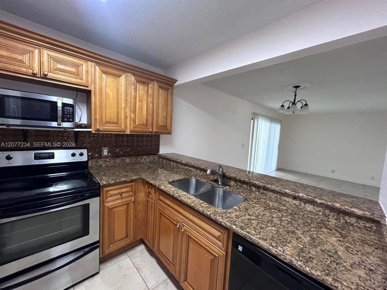 1525 Lake Crystal Dr, Unit D, West Palm Beach, FL 33411 Photo