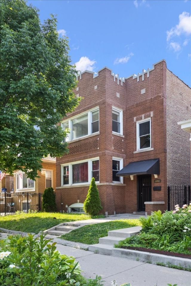 5051 W Montana Street, Chicago, IL 60639 Main Photo