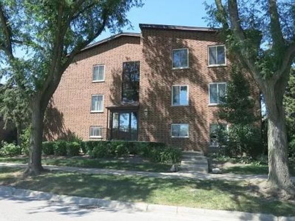 930 Perrie Drive , Unit 203, Elk Grove Village, IL 60007