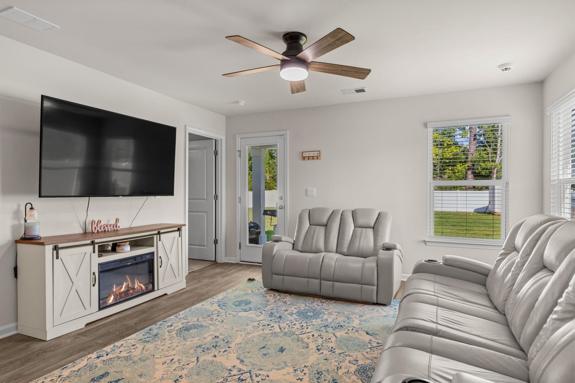 127 Brittmore Park Pl. Photo 6