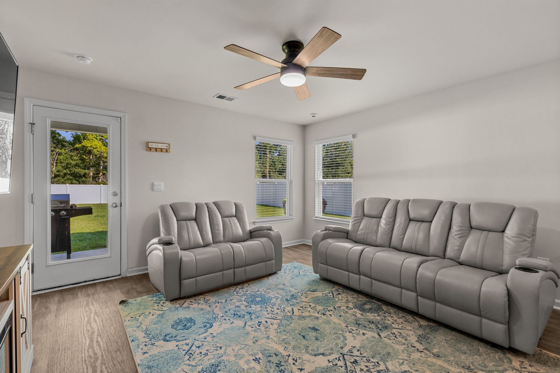 127 Brittmore Park Pl. Photo 8