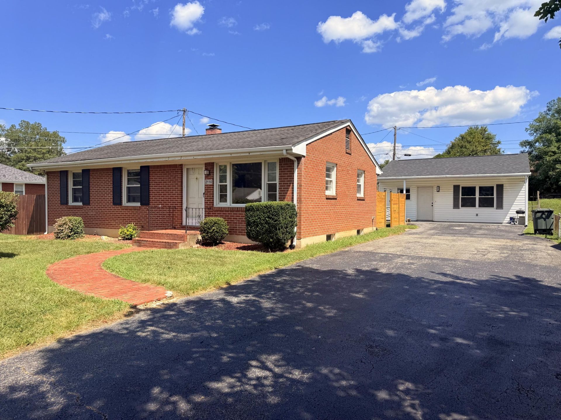2110 Ellison Ave, Salem, VA 24153 Main Photo