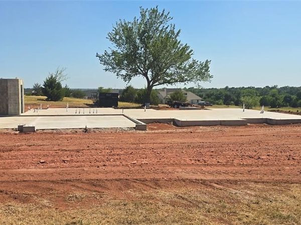 2437 Wolf Creek Bend, Blanchard, OK 73010