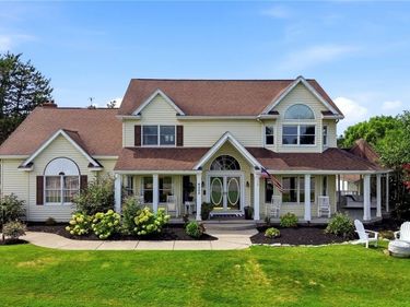 6280 Crosswinds Court, East Amherst, NY 14051