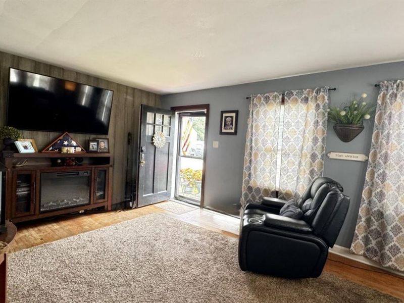 1021 W Seymour Avenue, Cincinnati, OH 45216 Photo 3