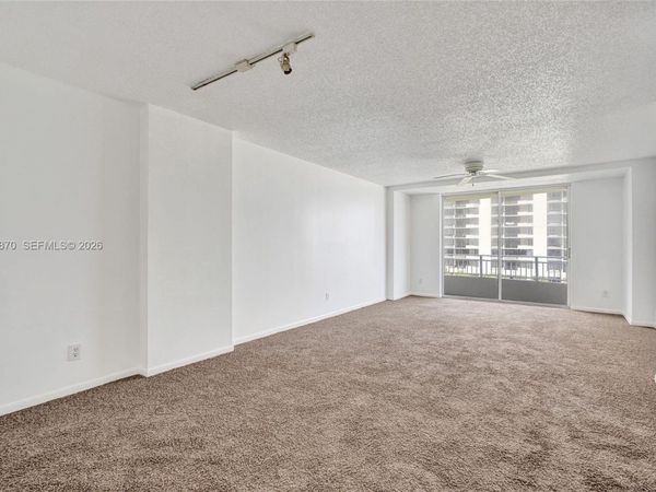 770 Claughton Island Dr , Unit 709, Miami, FL 33131