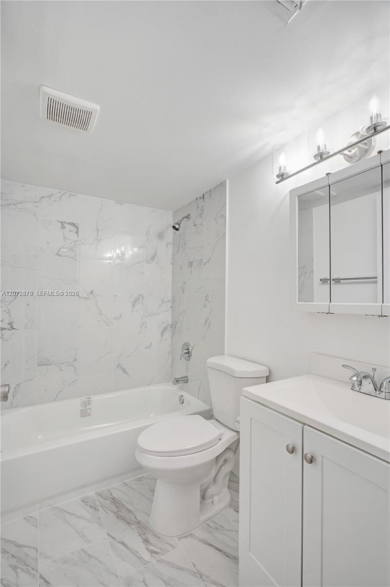 770 Claughton Island Dr , Unit 709, Miami, FL 33131 Photo