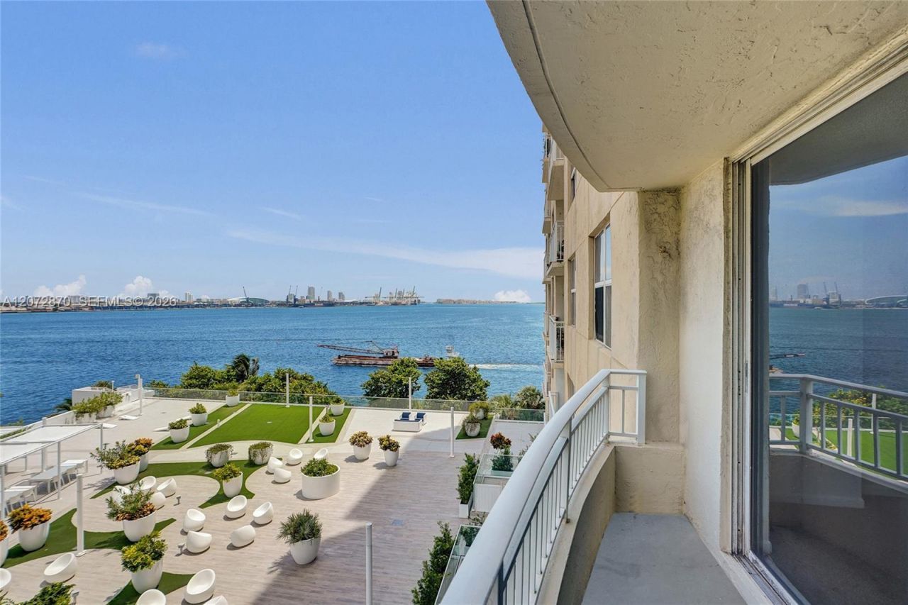 770 Claughton Island Dr , Unit 709, Miami, FL 33131 Photo