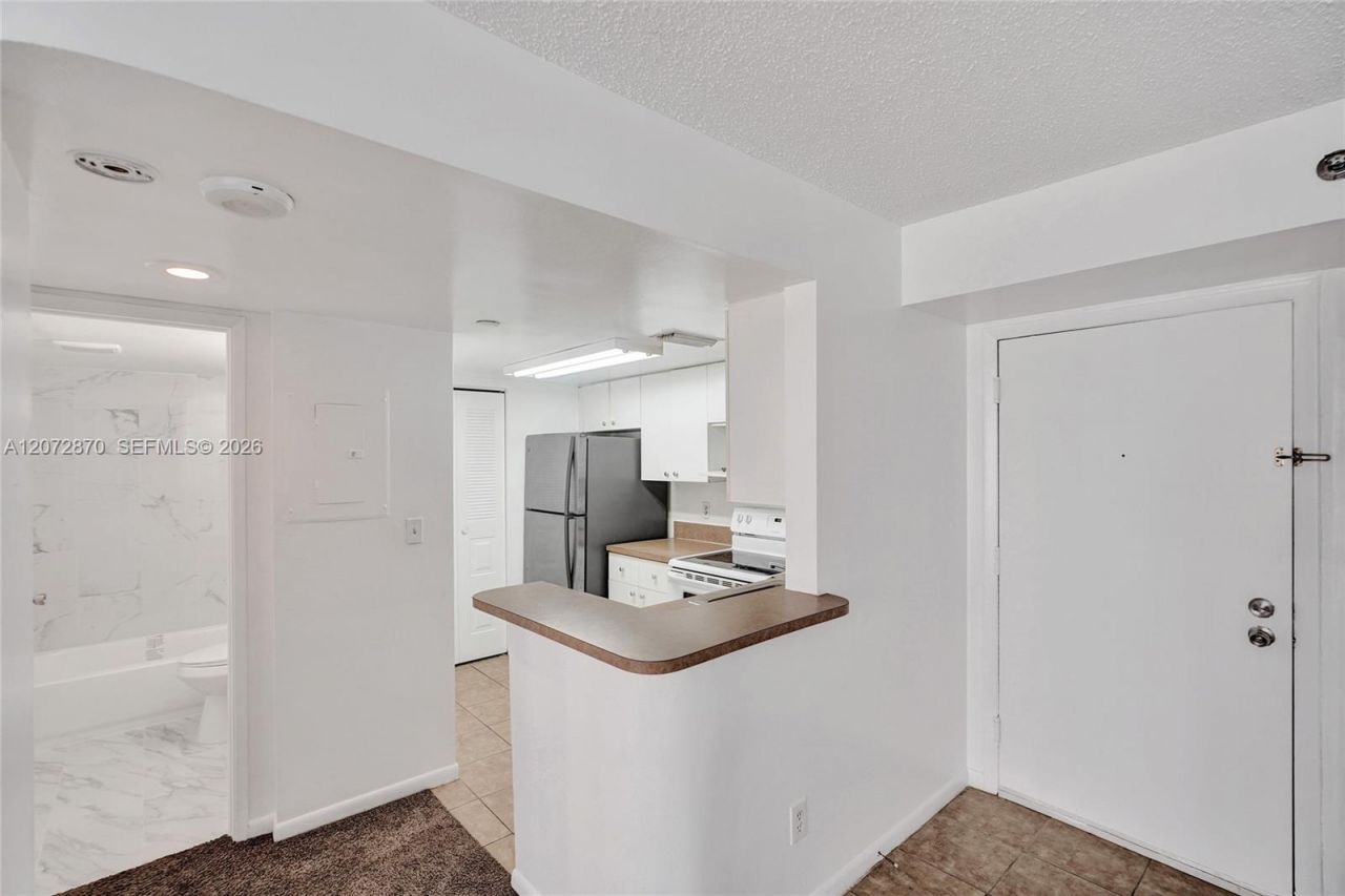 770 Claughton Island Dr , Unit 709, Miami, FL 33131 Photo