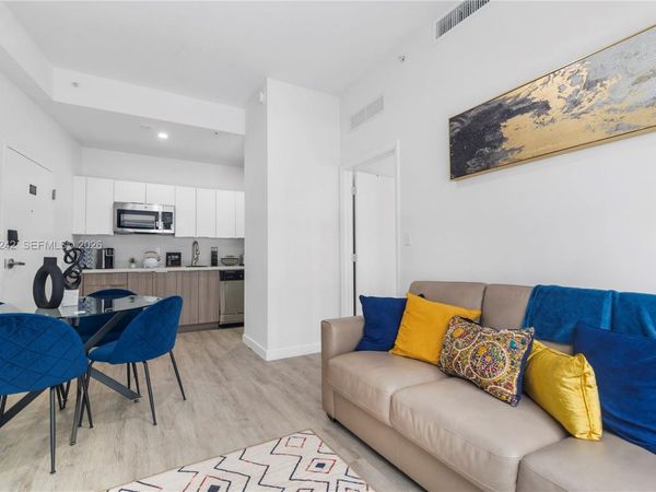 136 NW 26th St , Unit 207, Miami, FL 33127
