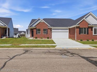 1433 Lincoln Street , Unit 40, Lapeer, Mi 48446