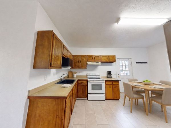 19 Kelley Sq, Unit 2, Worcester, MA 01610