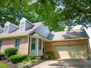 4985 Searls Drive NW, North Canton, OH 44720