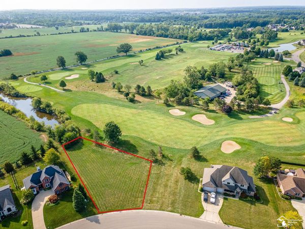 761 Saint James Park Avenue, Monroe, MI 48161