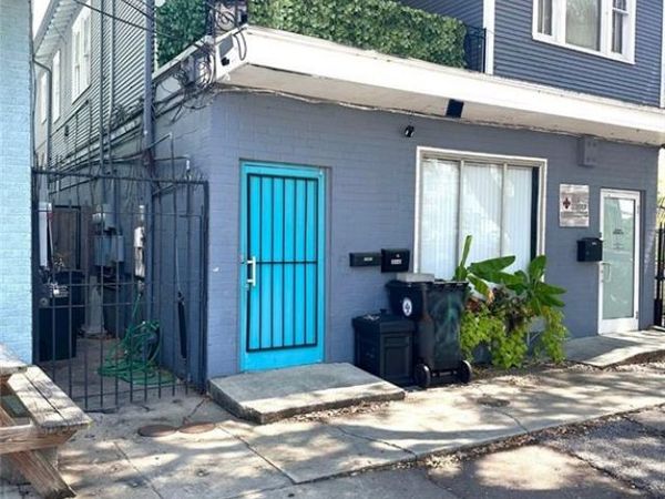 2541 BANKS Street , New Orleans, LA 70119