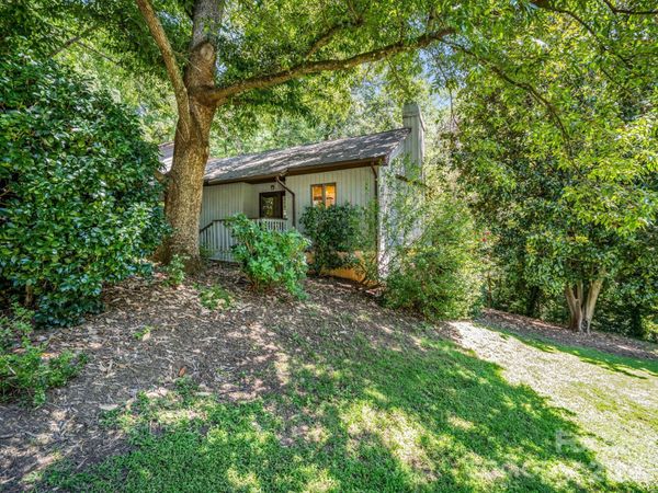 335 Melrose Avenue, Unit 111, Tryon, NC 28782
