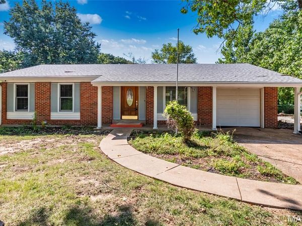 2614 Baltusrol Drive, St Louis, MO 63129