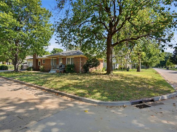 1004 E 38th Street , Tulsa, OK 74105