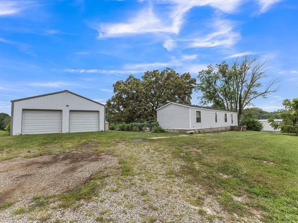 309 E Walnut Avenue, Stewartsville, MO 64490